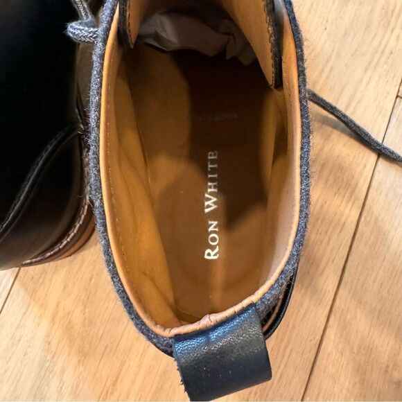 ON WHITE MEN
Larrado Black - Picture 4 of 12